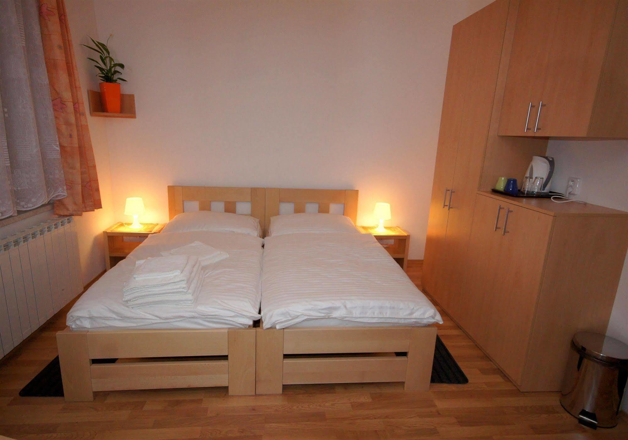 Hotel Garni Rambousek Prague Exterior photo